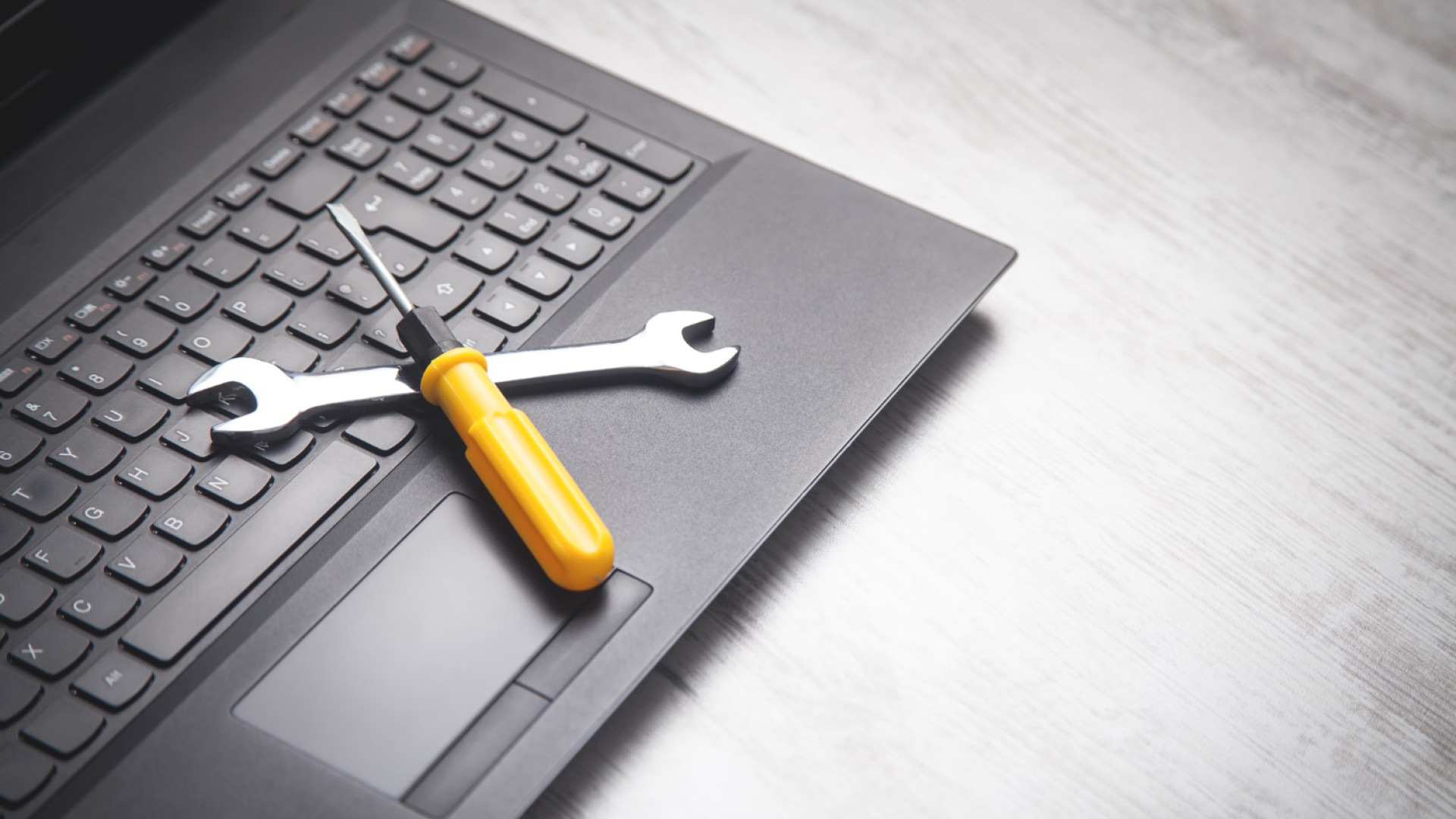 Pourquoi la maintenance informatique est cruciale pour la sécurité et la performance de votre entreprise ?